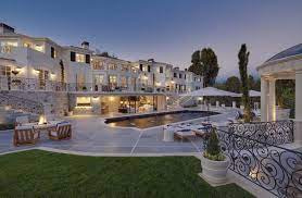 Luxury Houses in Glendale